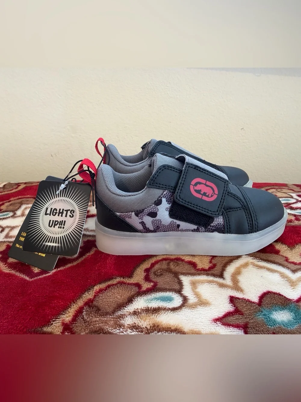 Ecko Unltd Kids Size 8 Light Up Sneakers Gray Camo Hook Loop New Tags